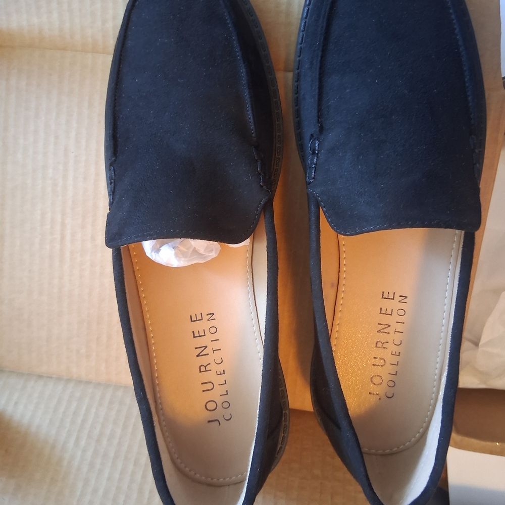 Journee Collection Elegant Black Loafers